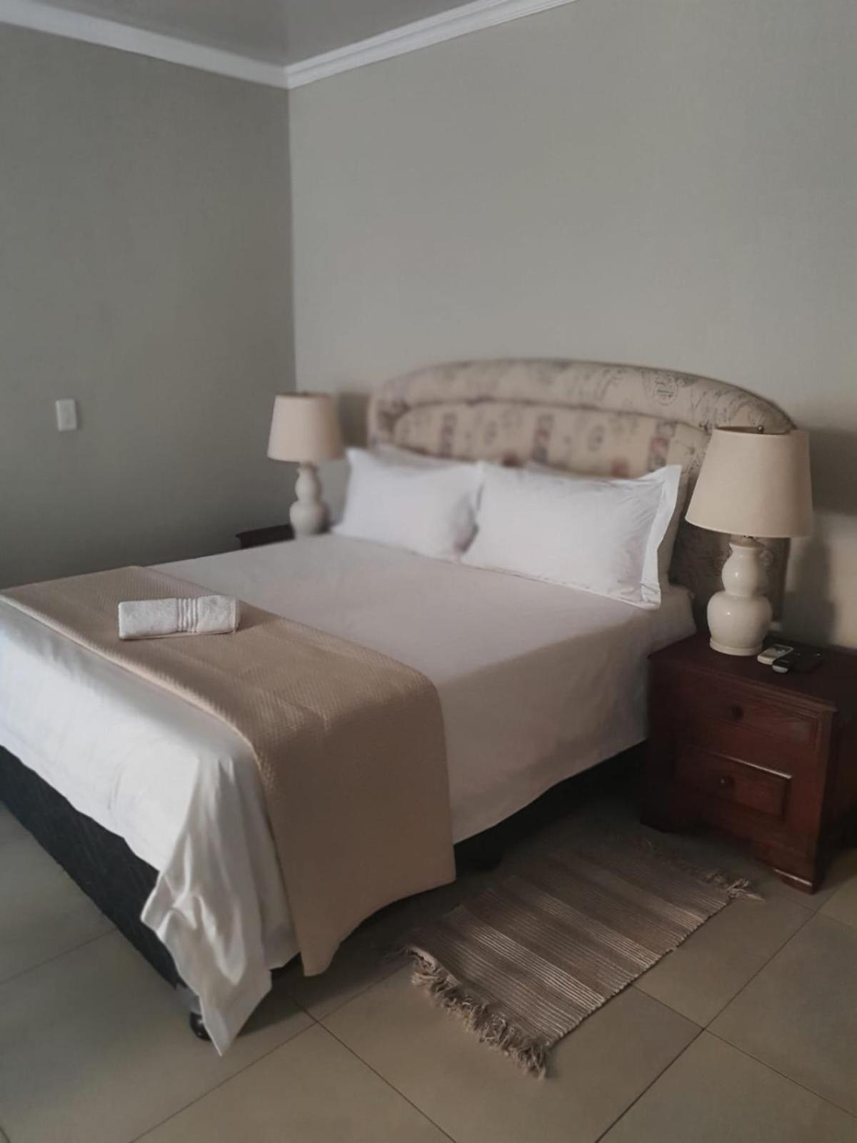 Pecan Farm Guesthouse Луис-Тричард Экстерьер фото