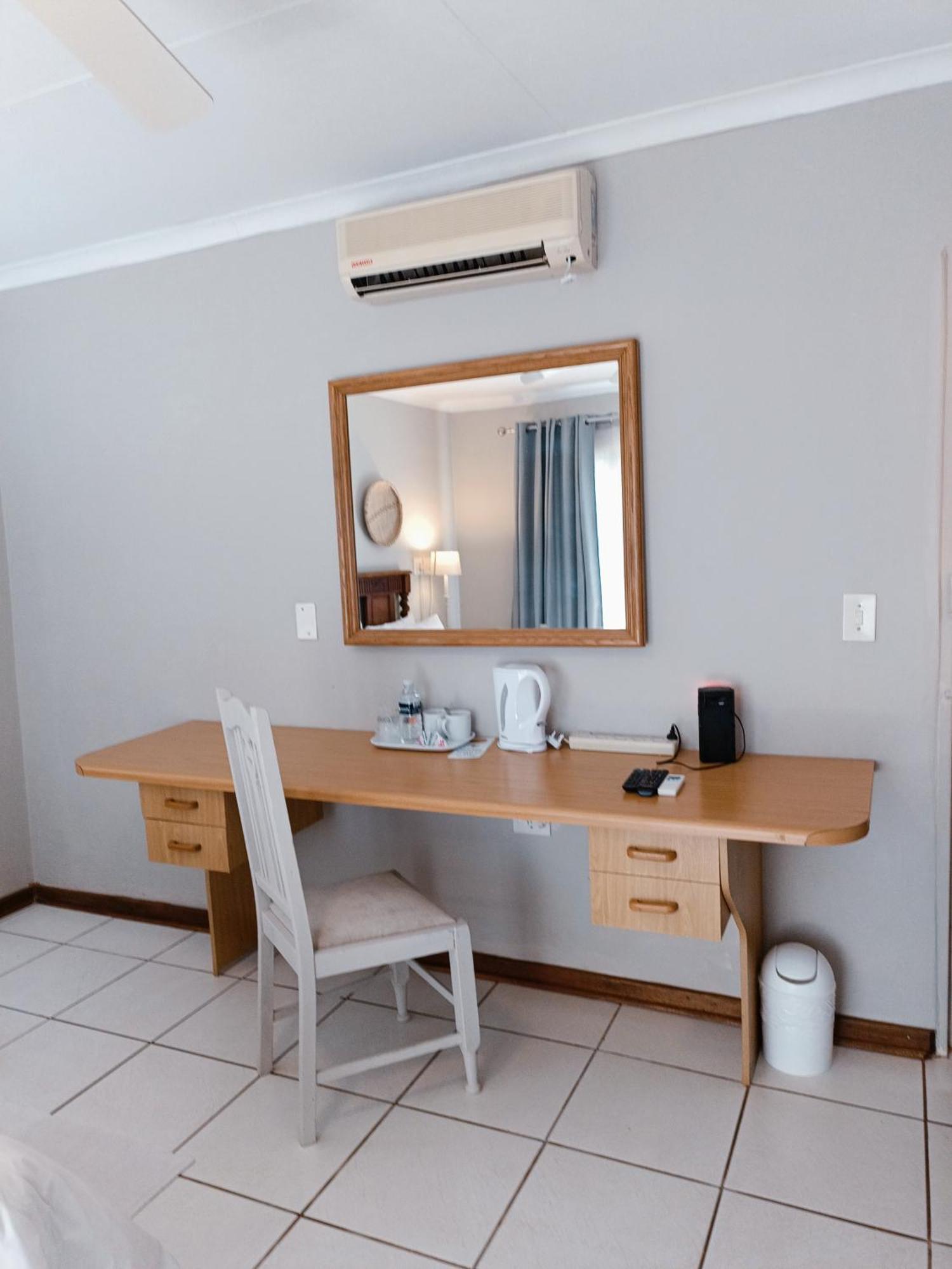 Pecan Farm Guesthouse Луис-Тричард Экстерьер фото