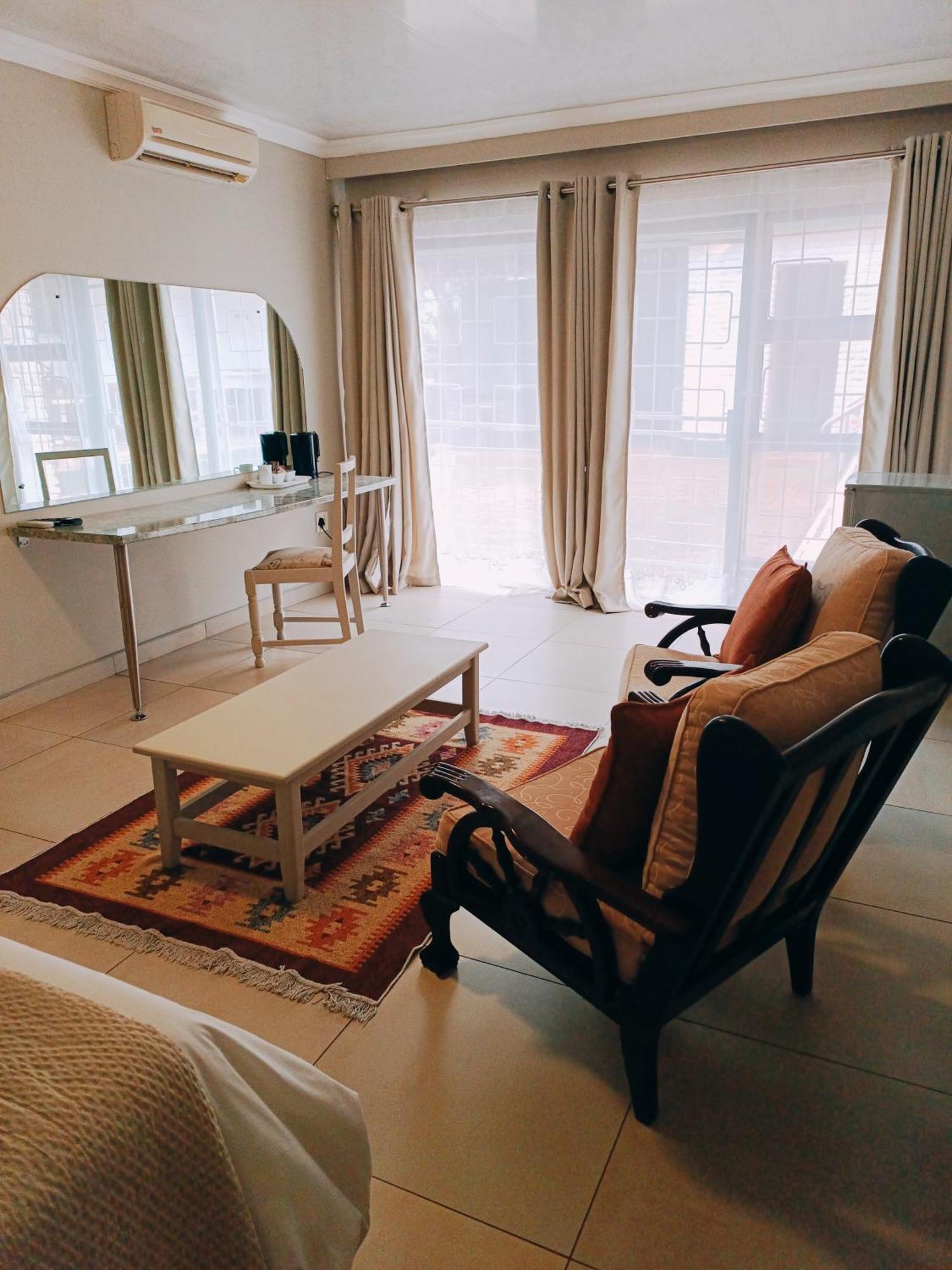 Pecan Farm Guesthouse Луис-Тричард Экстерьер фото