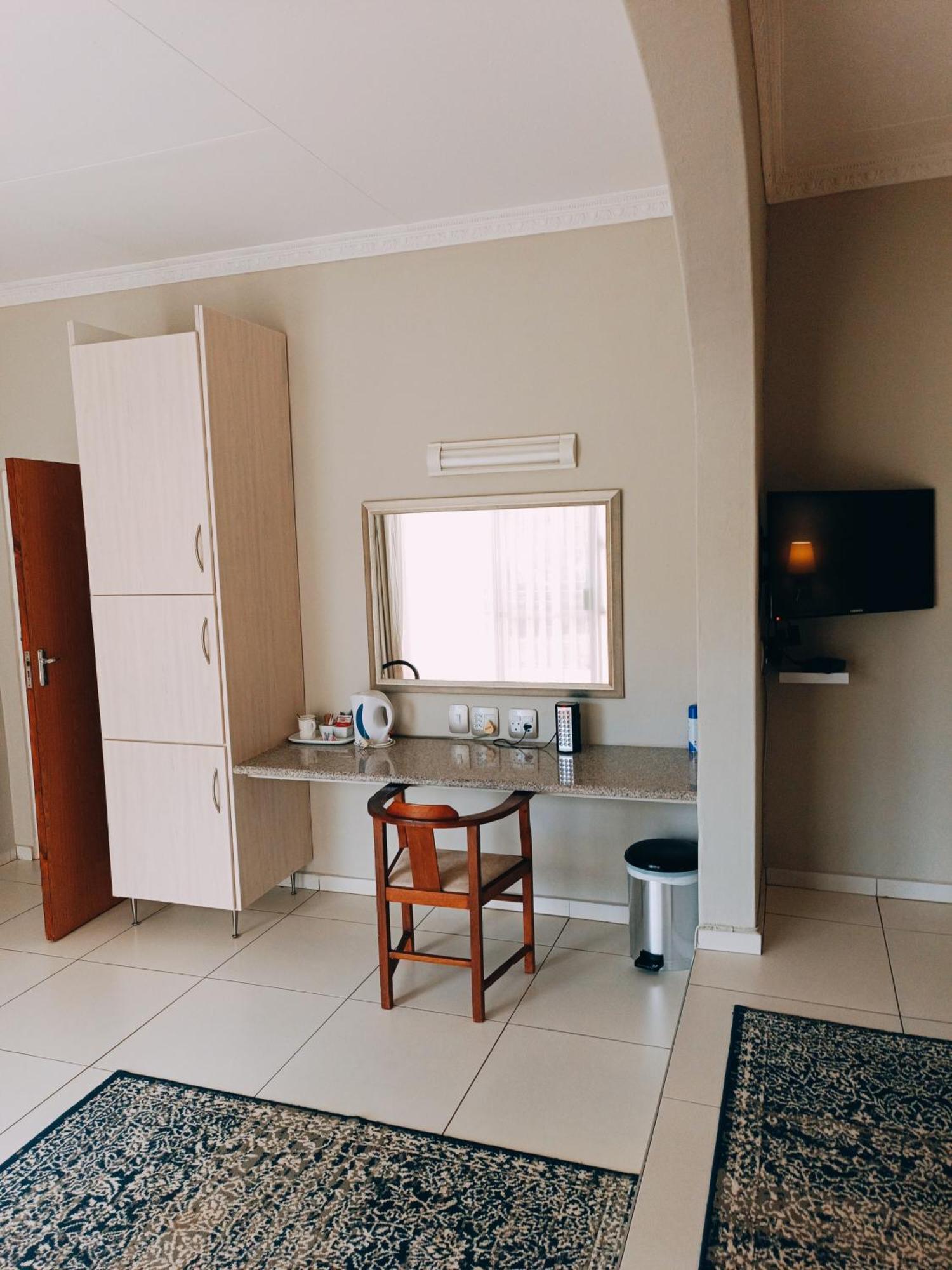 Pecan Farm Guesthouse Луис-Тричард Экстерьер фото